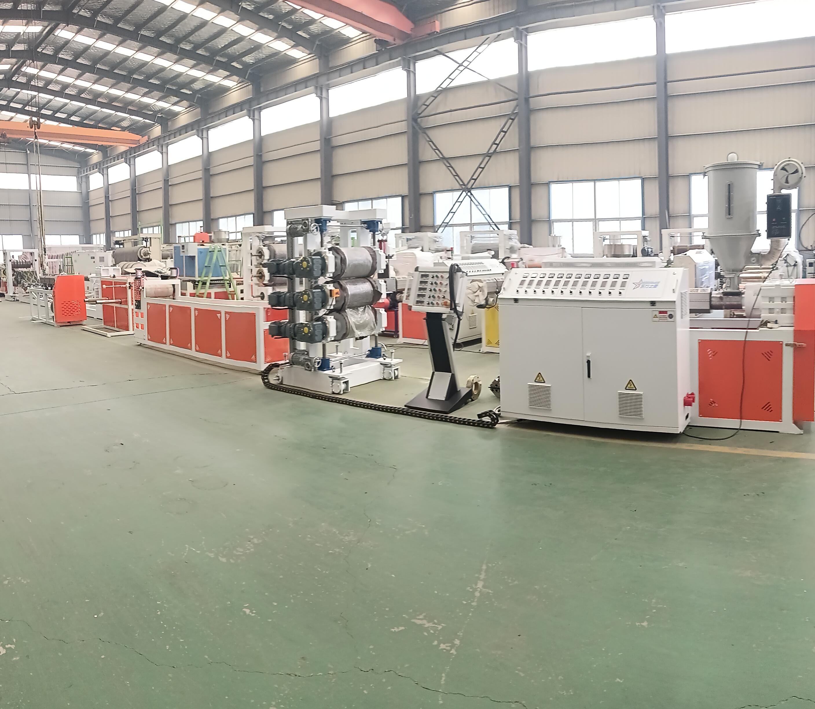 ​Features of the POK Sheet Extruder