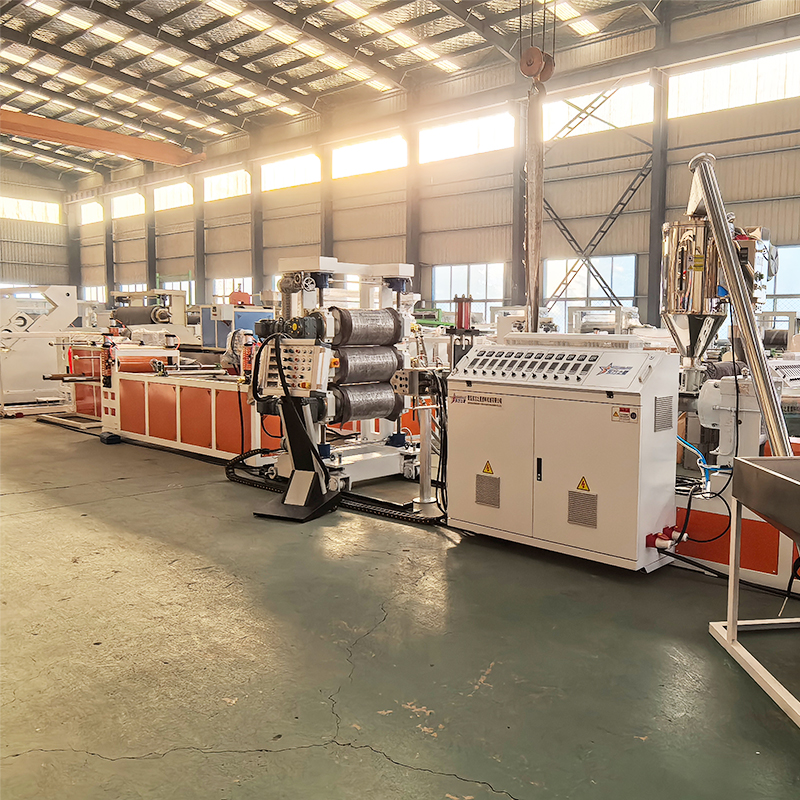 PS sheet extrusion machine.Loading